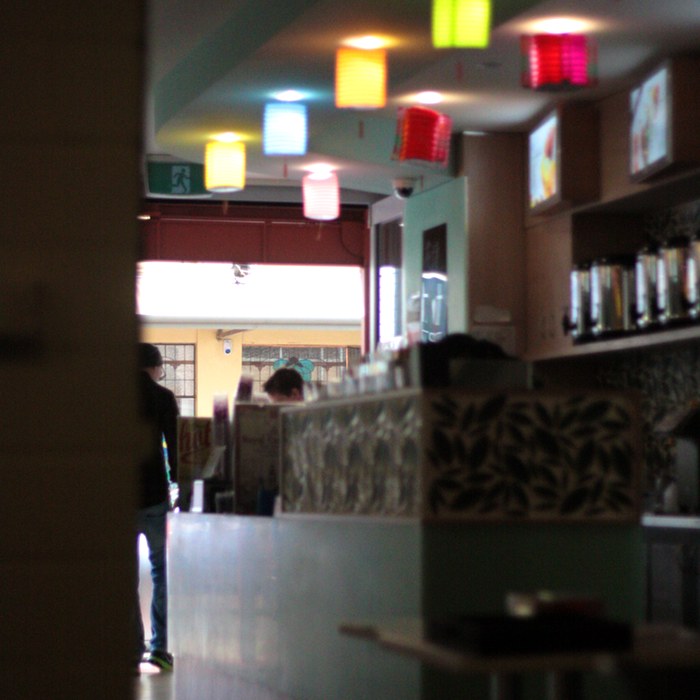 bubble tea café with coloured lanterns